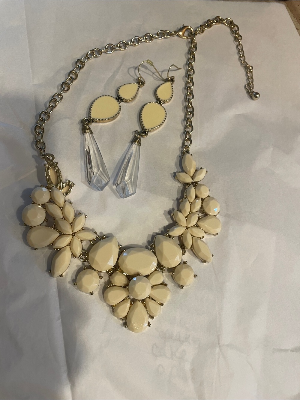 Elegant Cream Floral Bib Necklace with Matching Earrings